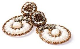 High-fashion Ziio pearl earrings.